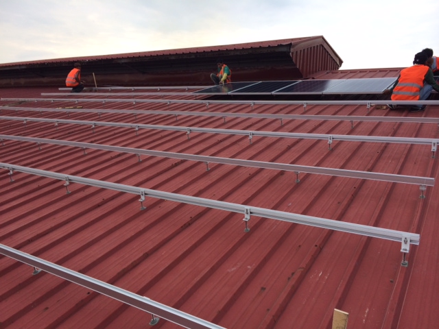 200kw-Color steel tile roof L Angle solar installation system