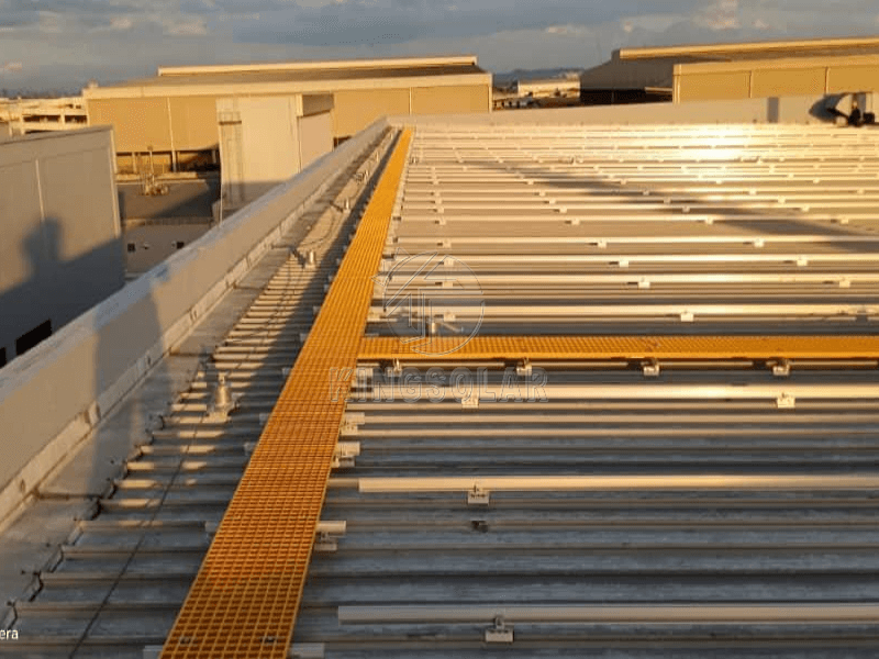 Malaysia-500M Color Steel Tile Roof Solar System Walkway